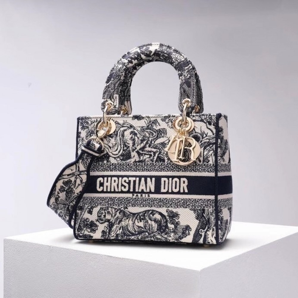 Dior Medium Lady D-Lite Bag In Blue Toile de Jouy Embroidery LDBS240556