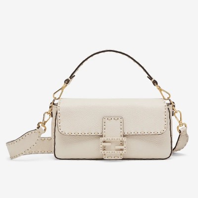 Fendi Medium Baguette Bag In White Grain Leather LDBS241170