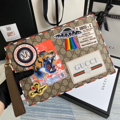 Gucci Courrier Portfolio Pouch in Beige GG Supreme Canvas