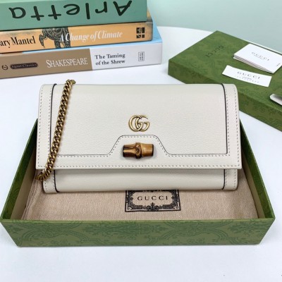 Gucci Diana Chain Wallet In White Calfskin