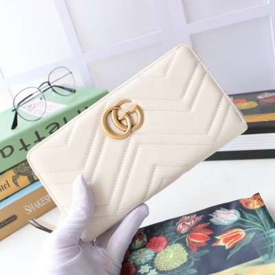 Gucci GG Marmont Zip Around Wallet In White Matelasse Leather