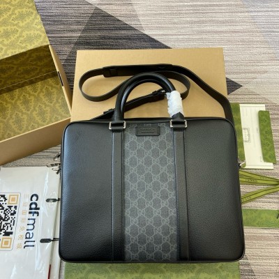 Gucci Medium Briefcase in Black Leather with GG Supreme Canvas