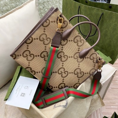 Gucci Medium Tote Bag in Brown Jumbo GG canvas