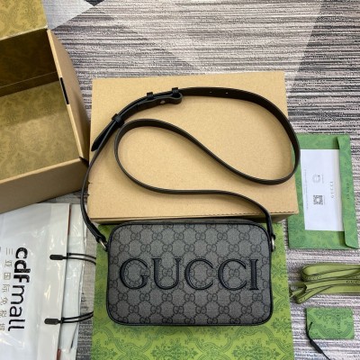 Gucci Mini messenger Bag in Grey GG Supreme Canvas