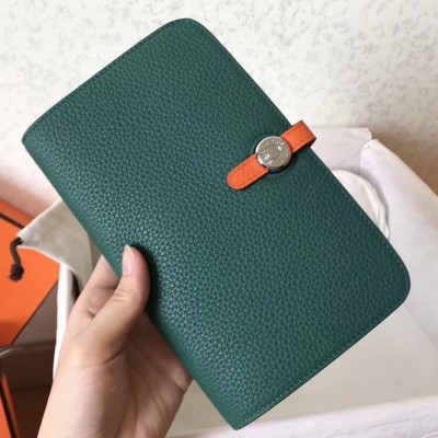 Hermes Bicolor Dogon Duo Wallet In Malachite/Orange Leather LDBS241484