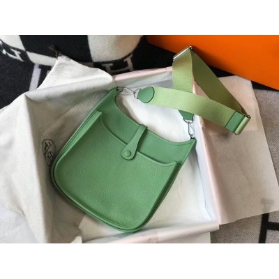 Hermes Evelyne III 29 Bag In Vert Criquet Clemence Leather LDBS242097