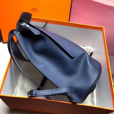 Hermes GR24 Backpack In Navy Everycolor Calfskin LDBS242215