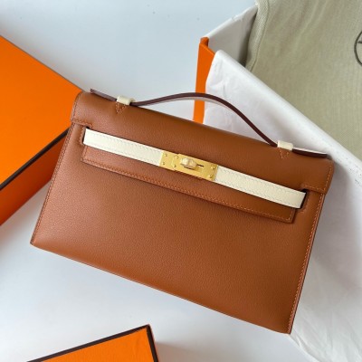 Hermes HSS Kelly Pochette Bicolor Bag in Gold and Craie Swift Calfskin LDBS242321