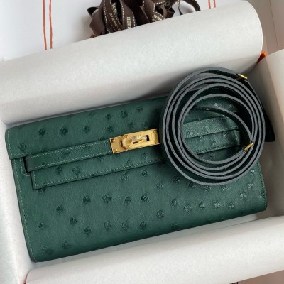 Hermes Kelly Classique To Go Wallet in Malachite Ostrich Leather LDBS242426