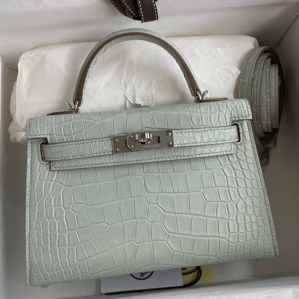 Hermes Kelly Mini II Sellier Handmade Bag In Gris Neve Matte Alligator Leather LDBS242524