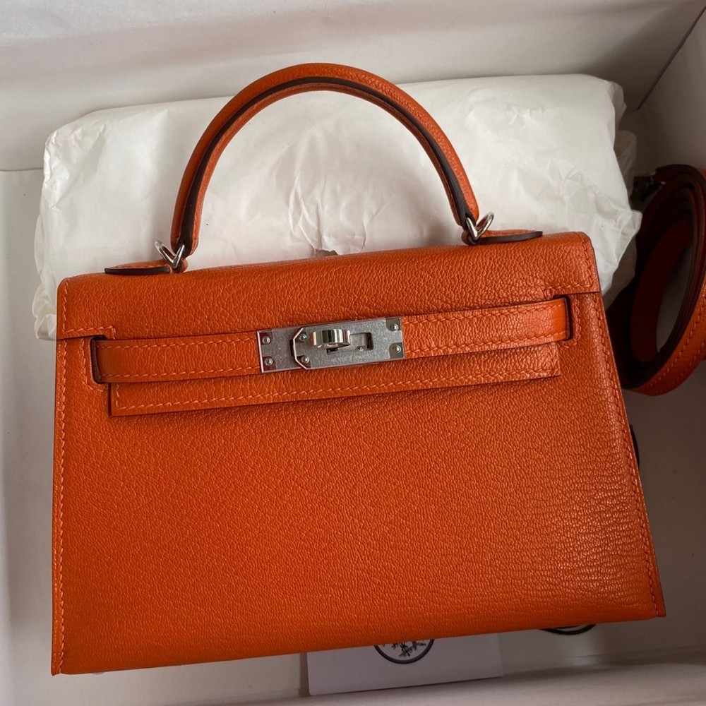 Hermes Kelly Mini II Sellier Handmade Bag In Orange Chevre Mysore Leather LDBS242539