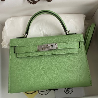 Hermes Kelly Mini II Sellier Handmade Bag In Vert Criquet Chevre Mysore Leather LDBS242558