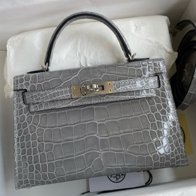 Hermes Kelly Mini II Sellier Handmade Bag in Gris Ciment Shiny Alligator Leather LDBS242523