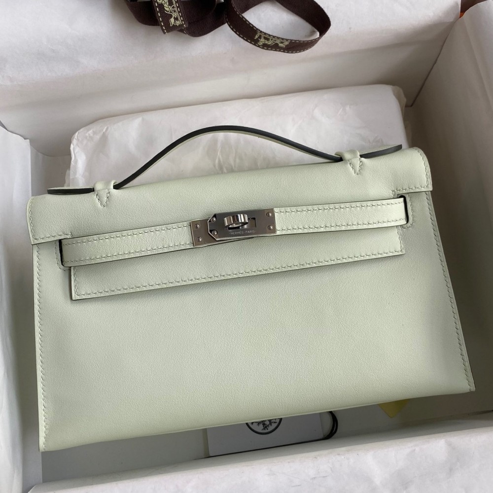 Hermes Kelly Pochette Handmade Bag In Vert Fizz Swift Calfskin LDBS242619