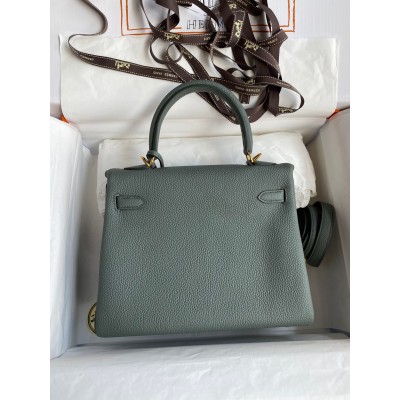 Hermes Kelly Retourne 25 Handmade Bag In Vert Amande Clemence Leather LDBS242646