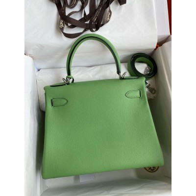 Hermes Kelly Retourne 28 Handmade Bag in Vert Criquet Evercolor Calfskin LDBS242651