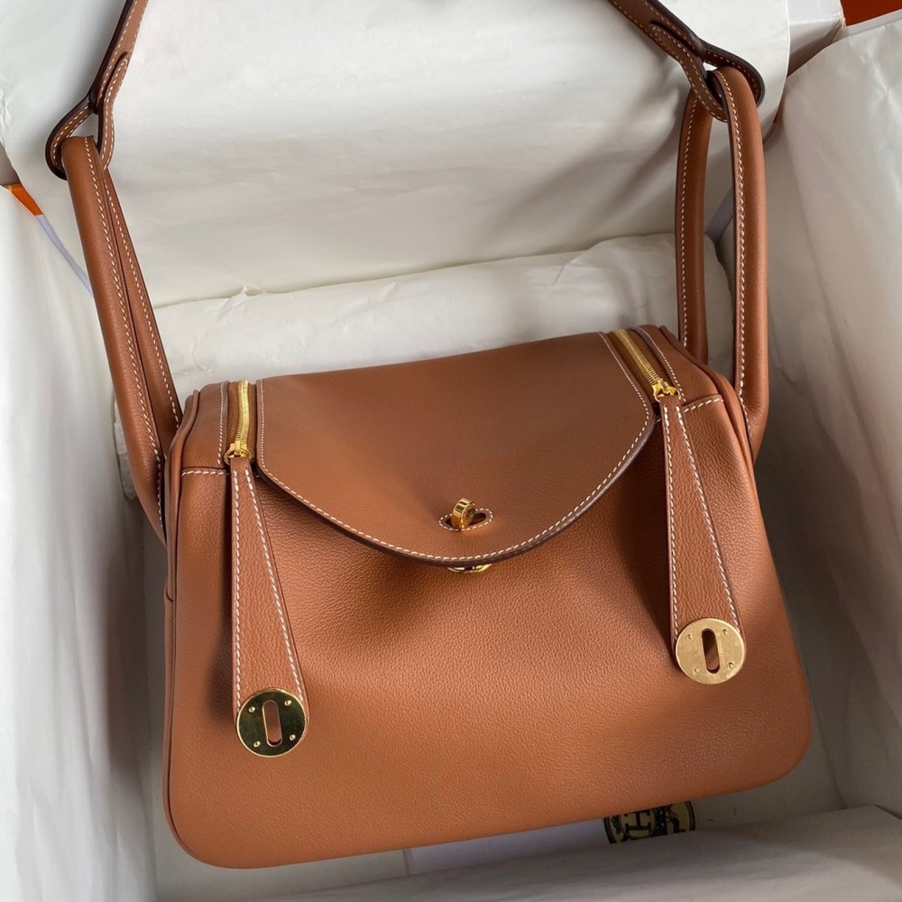 Hermes Lindy 26 Handmade Bag In Gold Evercolor Leather LDBS242786