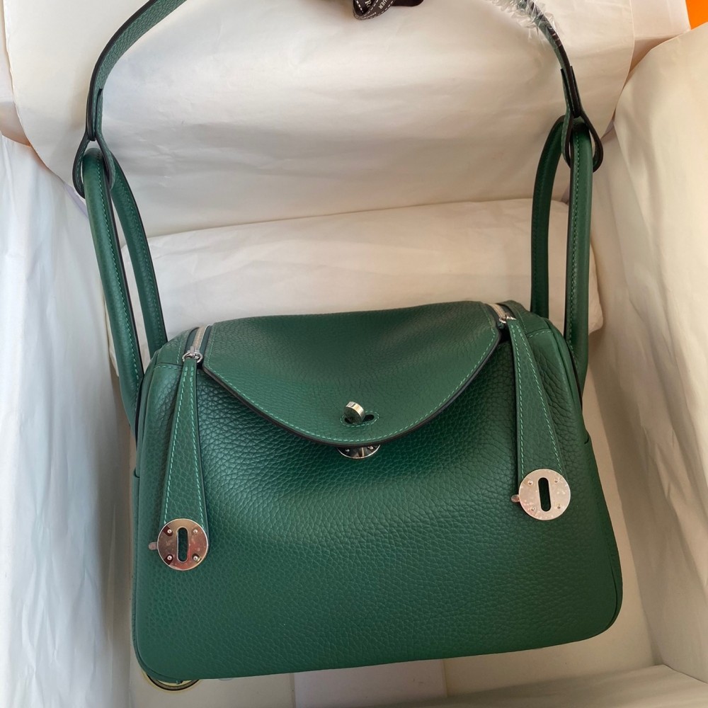 Hermes Lindy 26 Handmade Bag In Malachite Clemence Leather LDBS242792