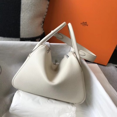 Hermes Lindy 26cm Bag In White Clemence With PHW LDBS242769