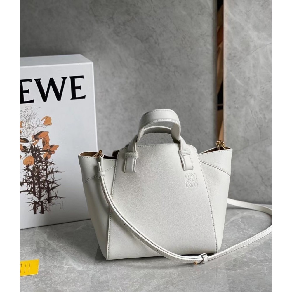 Loewe Hammock Nugget Bag In White Calfskin LDBS244368