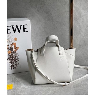 Loewe Hammock Nugget Bag In White Calfskin LDBS244368