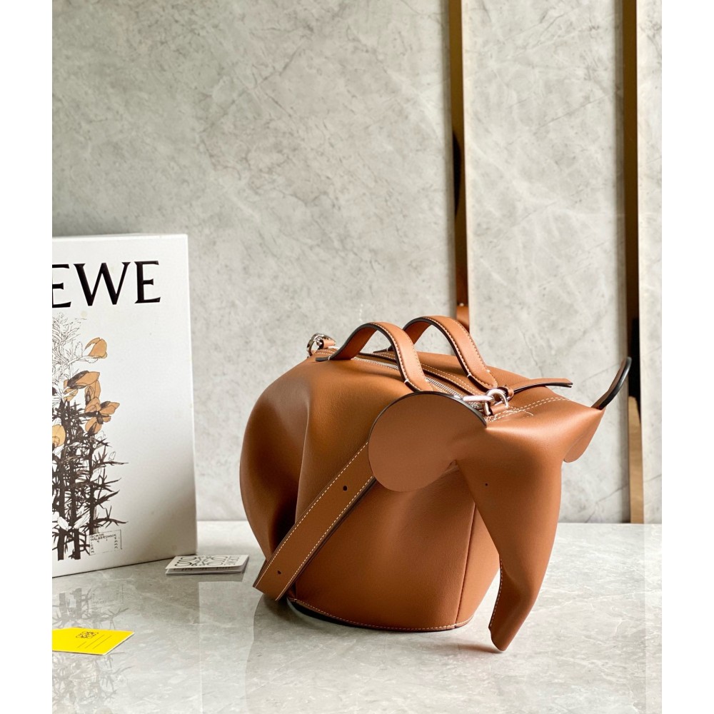 Loewe Large Elephant Bag in Brown Calfskin LDBS244372