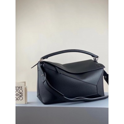 Loewe Large Puzzle Bag In Black Grained Leather LDBS244374