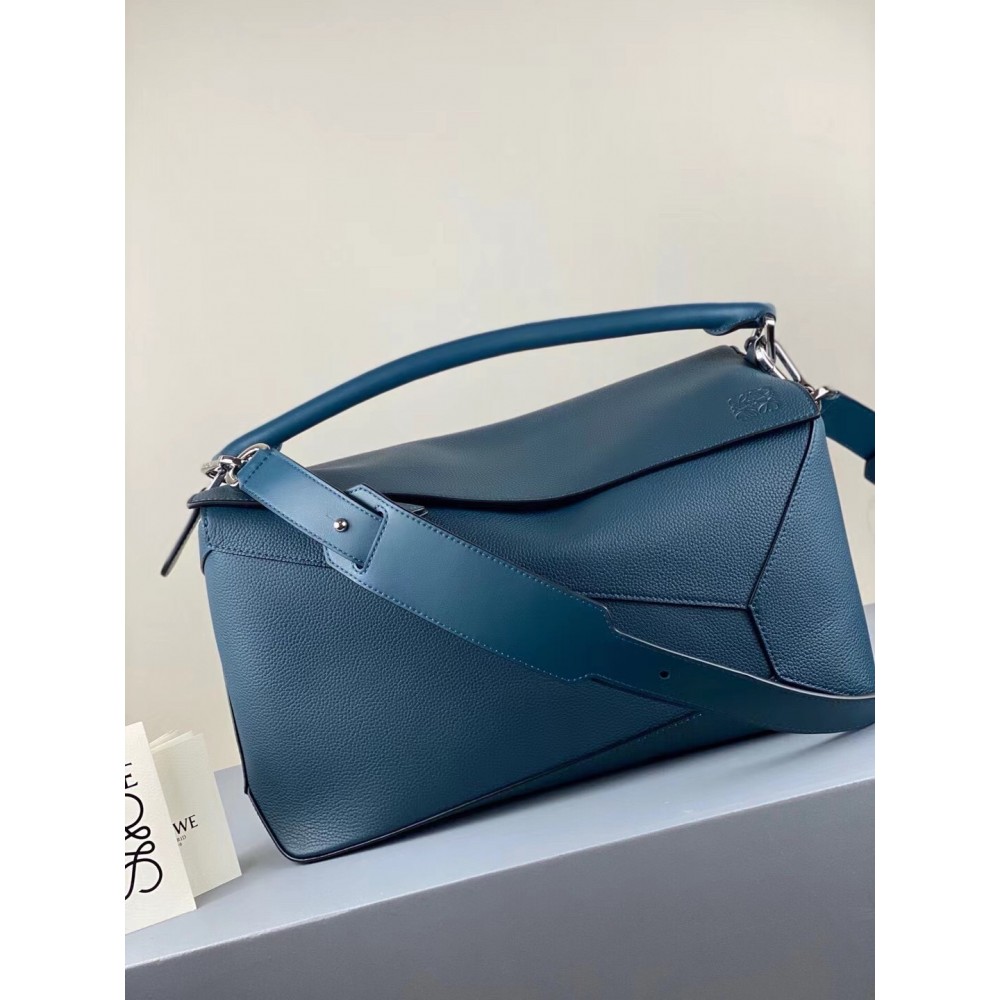 Loewe Large Puzzle Bag In Blue Grained Leather LDBS244375