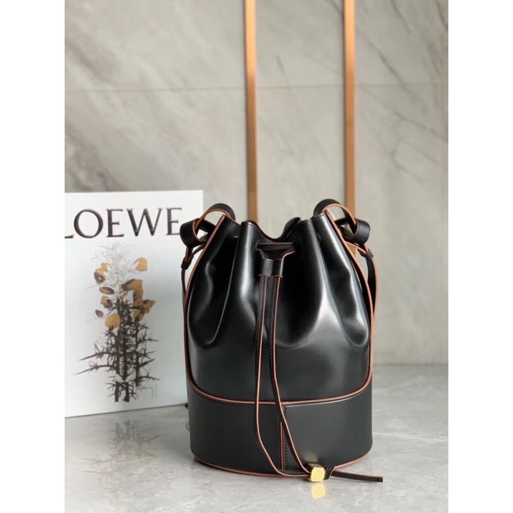 Loewe Medium Balloon Bucket Bag In Black Calfskin LDBS244384