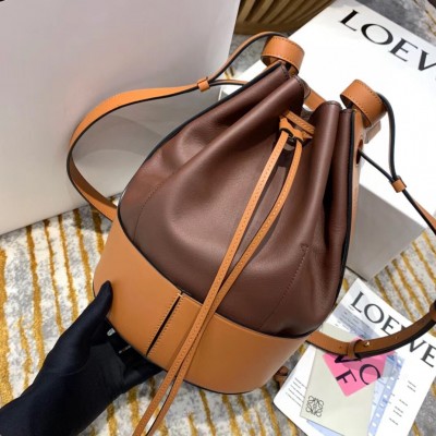 Loewe Medium Balloon Bucket Bag In Hazelnut/Tan Calfskin LDBS244389