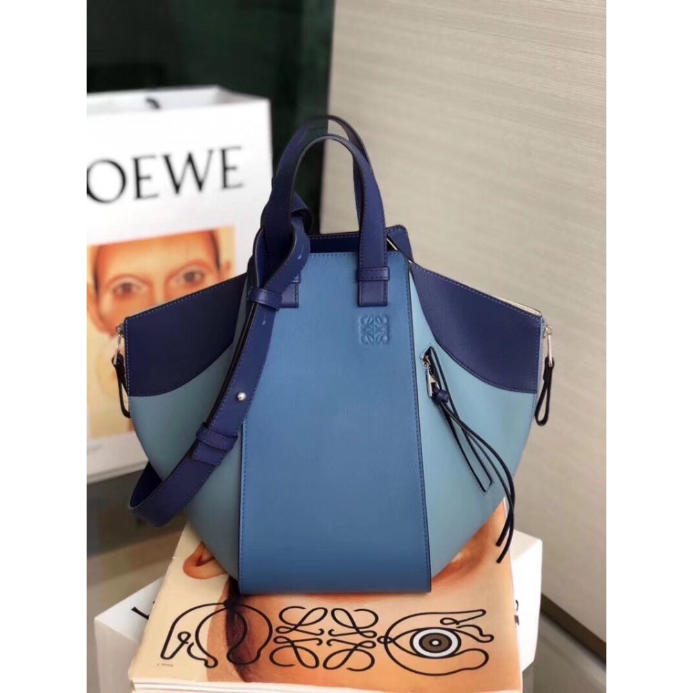 Loewe Medium Hammock Bag In Navy/Blue Calfskin LDBS244398