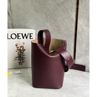 Loewe Medium Pebble Bucket Bag in Burgundy Calfskin LDBS244410