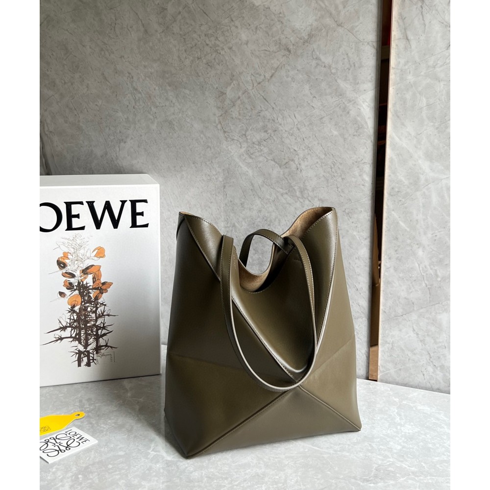 Loewe Medium Puzzle Fold Tote Bag in Dark Green Calfskin LDBS244414