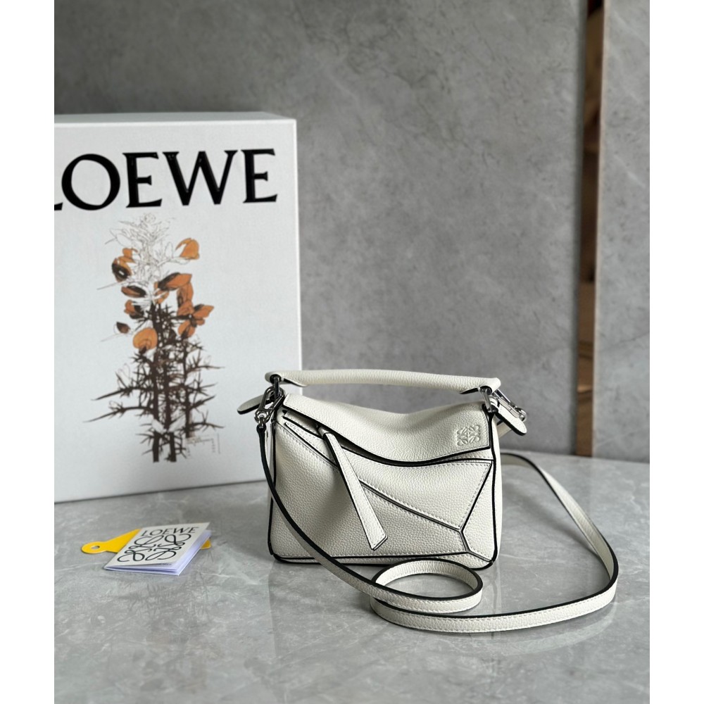 Loewe Puzzle Mini Bag In White Grained Calfskin LDBS244502