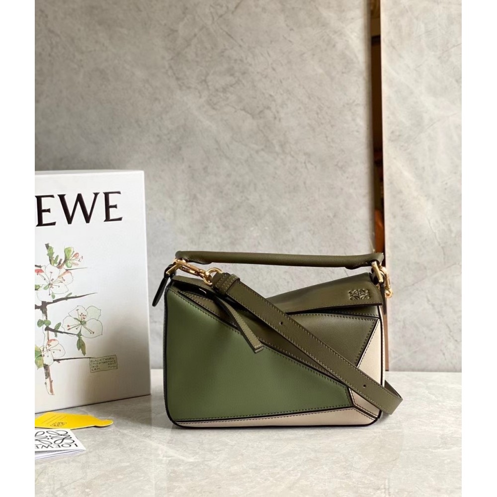 Loewe Puzzle Small Bag In Green/Oat Calfskin LDBS244512