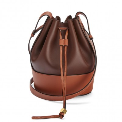 Loewe Small Balloon Bucket Bag In Hazelnut/Tan Calfskin LDBS244539