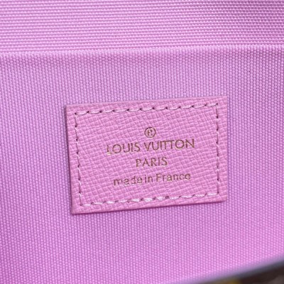 Louis Vuitton Christmas Animation 2022 Felicie Pochette M81545 LDBS17300