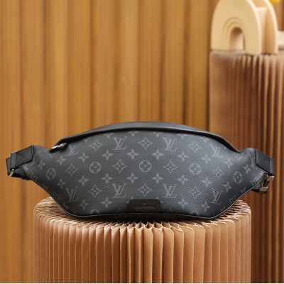 Louis Vuitton Discovery M44336