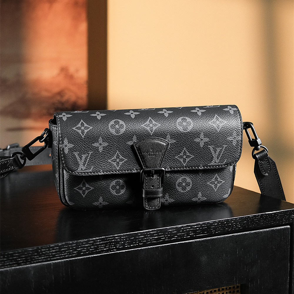 Louis Vuitton Montsouris M83567