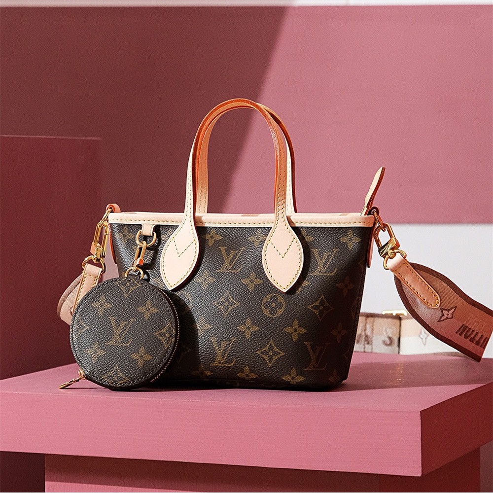 Louis Vuitton Neverfull BB M46705