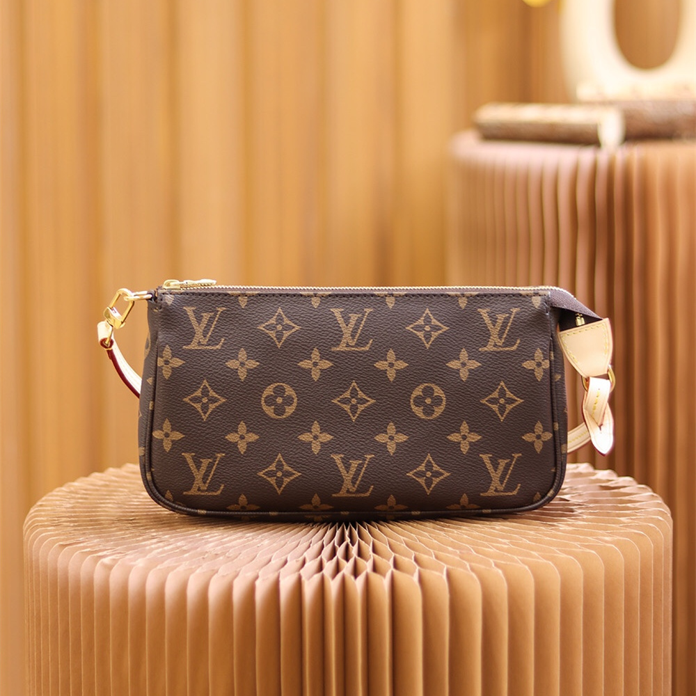 Louis Vuitton Pochette Accessoires M40712