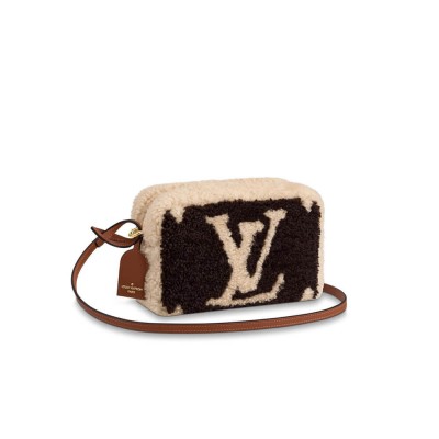 Louis Vuitton Teddy Fleece Beach Pouch Bag M68599 LDBS17448