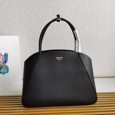 Prada Large Tote Bag in Black Smooth Calfskin LDBS244770