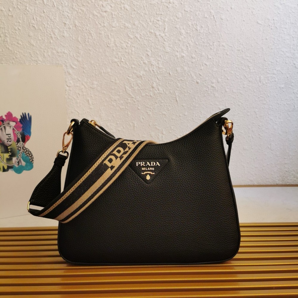 Prada Shoulder Bag in Black Grained Leather LDBS244874