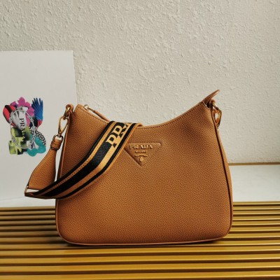 Prada Shoulder Bag in Brown Grained Leather LDBS244879