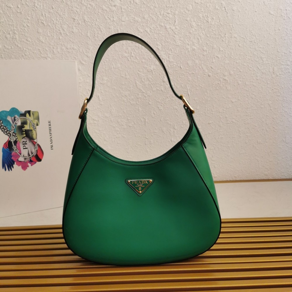 Prada Shoulder Bag in Green Leather LDBS244882