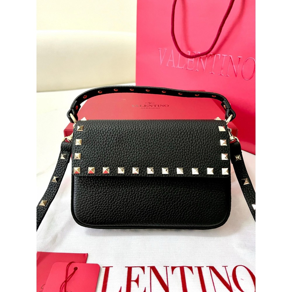 Valentino Rockstud Pouch Bag in Black Grained Leather LDBS245614