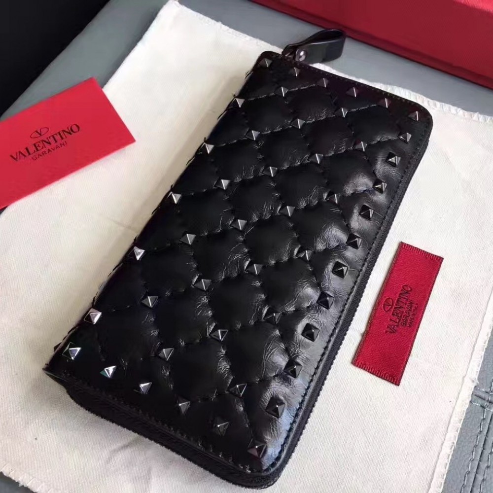 Valentino Rockstud Spike Zip Wallet In Black Lambskin LDBS245641