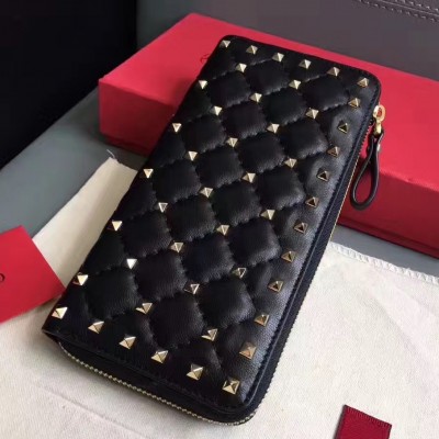 Valentino Rockstud Spike Zip Wallet In Noir Lambskin LDBS245642